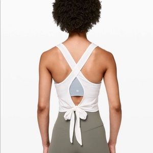 Lululemon turn to tie tank top
